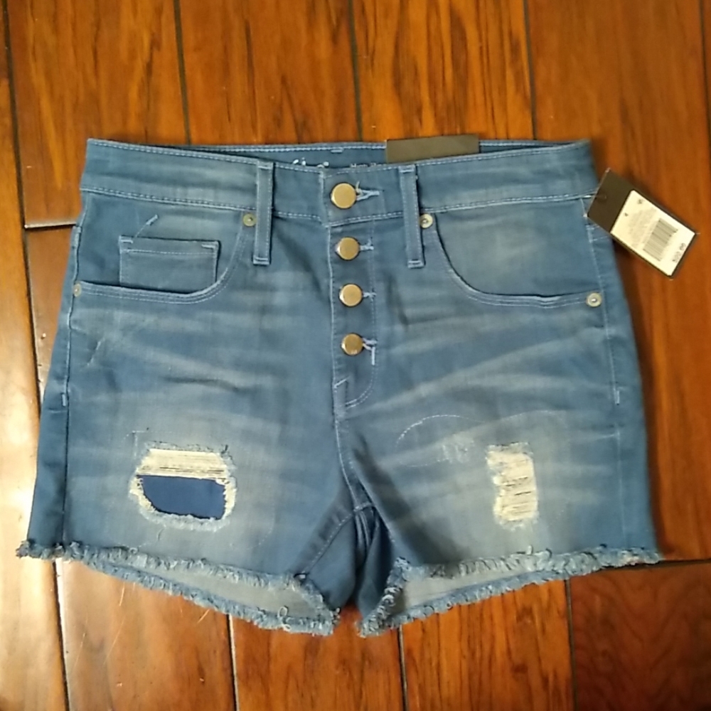 Mossimo Jean Shorts. Size 4. NWT.